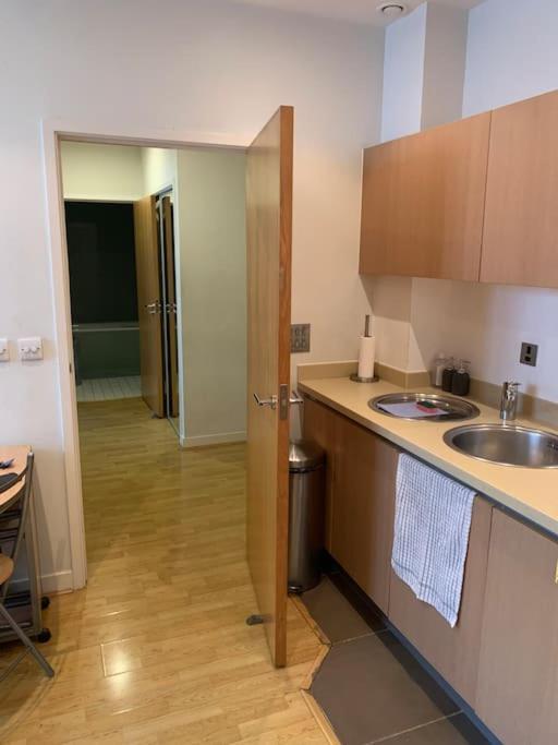 Stunning 2 Bed Flat! Centrally Located In London, Uk! Luaran gambar