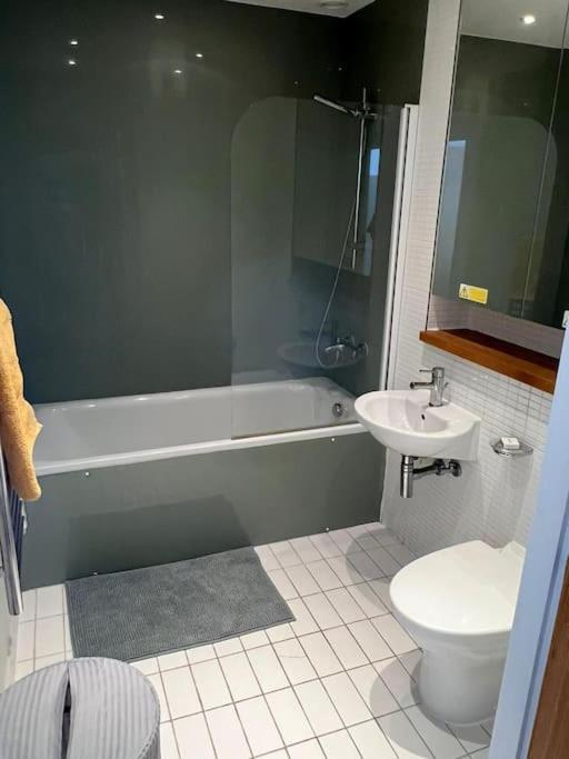 Stunning 2 Bed Flat! Centrally Located In London, Uk! Luaran gambar