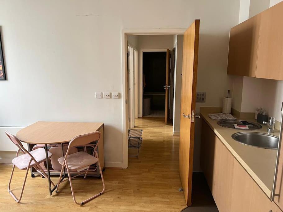 Stunning 2 Bed Flat! Centrally Located In London, Uk! Luaran gambar