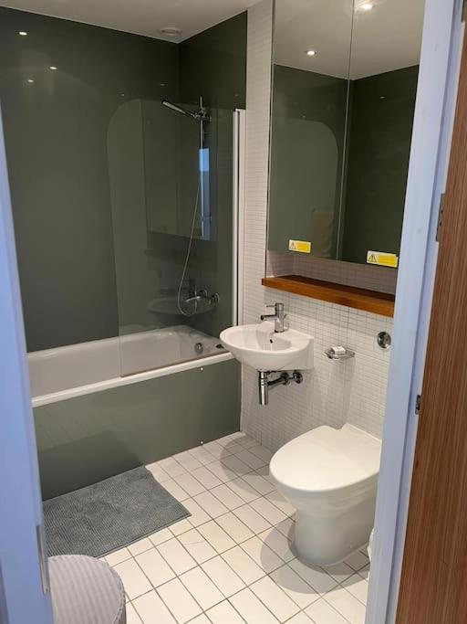 Stunning 2 Bed Flat! Centrally Located In London, Uk! Luaran gambar